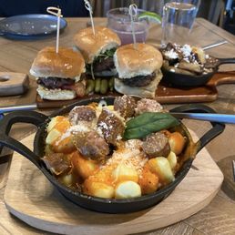 Bison Sliders