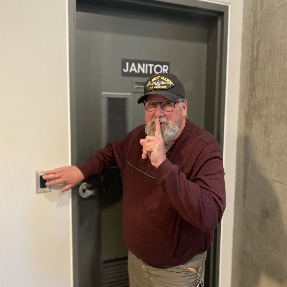 86 Speakeasy - Secret entrance! With secret password. - Cocktail Bars Near Me - Eugene, Oregon