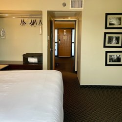 Hyatt Regency Green Bay - Bedroom area
