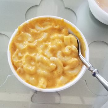 Cattail Q catering - a bowl of macaroni and cheese - Food Trucks Near Me - Zebulon, North Carolina Cattail Q catering - a bowl of macaroni and cheese - Food Trucks Near Me - Zebulon, North Carolina