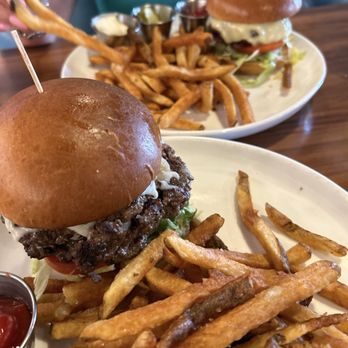 The League Kitchen & Tavern - 2for 1 burgers - Bars Near Me - Bee Cave, Texas The League Kitchen & Tavern - 2for 1 burgers - Bars Near Me - Bee Cave, Texas