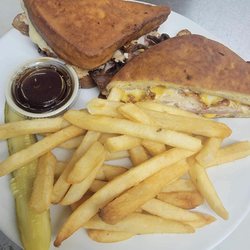 Tippy Canoe - Monte Crisco sandwich and fries