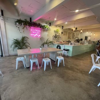 Hammond's Gourmet Ice Cream - Ice Cream & Frozen Yogurt Near Me - Honolulu, Hawaii Hammond's Gourmet Ice Cream - Ice Cream & Frozen Yogurt Near Me - Honolulu, Hawaii