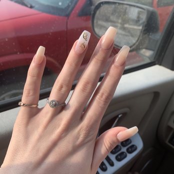 Luxx Nails Bar - Amazing manicure - Nail Salons Near Me - Aurora, Colorado