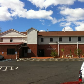 Summit Medical Group - Back of building, with parking lot. - Urgent Care Near Me - Westfield, New Jersey Summit Medical Group - Back of building, with parking lot. - Urgent Care Near Me - Westfield, New Jersey