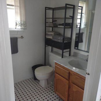 Sunshine Inn - Kitchenette Bathroom - Hotels Near Me - Greenwich, New York Sunshine Inn - Kitchenette Bathroom - Hotels Near Me - Greenwich, New York