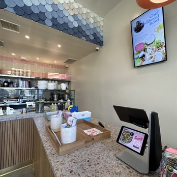 Sweetfin Westlake - Inside - Poke Near Me - Thousand Oaks, California