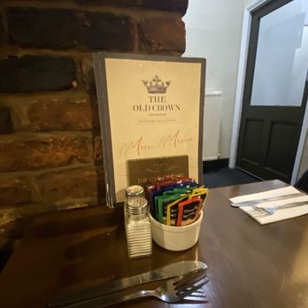 The Old Crown - Cozy table set up - British Near Me - Coventry, XWM