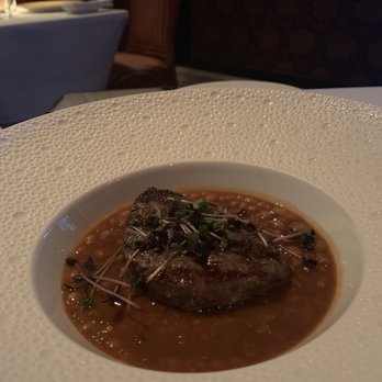 Charleston - Grilled Creekstone Farms Prime Beef Tenderloin - New American Near Me - Baltimore, Maryland