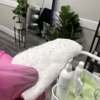Glow Aesthetics - Extractions, acne facials, jelly masks, chemical peels - Skin Care Near Me - West Jordan, Utah
