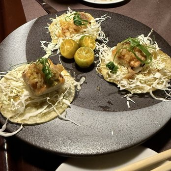 Vintage Books - Fish tacos - Speakeasies Near Me - Honolulu, Hawaii