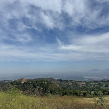 Hellman Park - Parks Near Me - Whittier, California