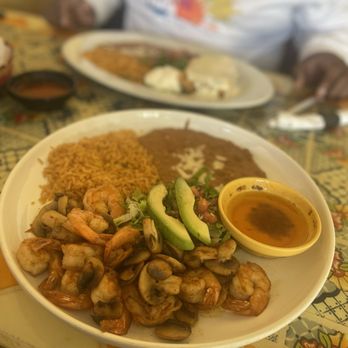 La Pinata - Mojo shrimp - Latin American Near Me - Providence, Rhode Island La Pinata - Mojo shrimp - Latin American Near Me - Providence, Rhode Island