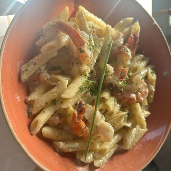 Le Bistro - Pasta with prawns - Brasseries Near Me - Brussels, BRU Le Bistro - Pasta with prawns - Brasseries Near Me - Brussels, BRU
