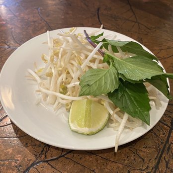 Mai's Vietnamese Restaurant - Pho garnish - Vietnamese Near Me - Langley, British Columbia