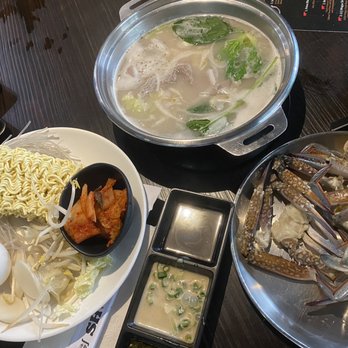 Shabuya - 7/2022 enjoyed their buffet; delicious broths and great selection of meat (in photo: tonkatsu broth - Hot Pot Near Me - Honolulu, Hawaii
