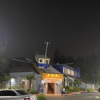 Duke's Seafood - Front view entrance - Seafood Near Me - Seattle, Washington