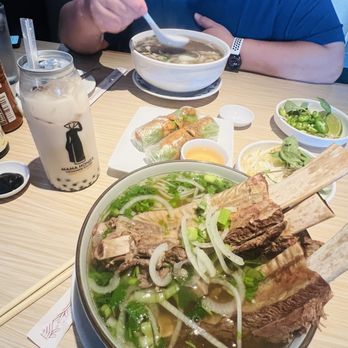 Mama Hong's Vietnamese Kitchen - Burbank - Vietnamese Near Me - Burbank, California Mama Hong's Vietnamese Kitchen - Burbank - Vietnamese Near Me - Burbank, California