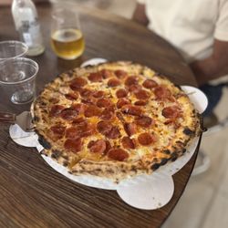 Pepperoni pizza - excellent