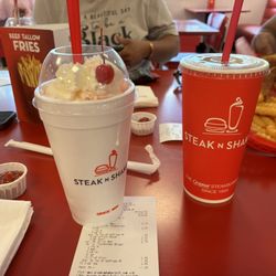 Steak ’n Shake - Shake and Sweet Tea