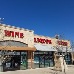 Pioneer Hills Liquor