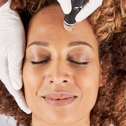 Healing Room - HydraFacial
For the best skin of your life