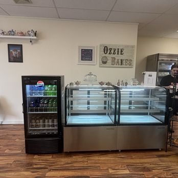 Ozzie Bakes - Bakeries Near Me - Holton, Kansas