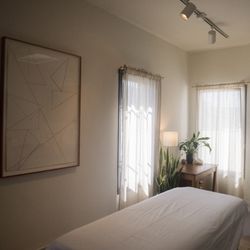 Gianna de La Torre, Lac - Acu·intuit - Natural light, quiet and relaxing treatment rooms.
