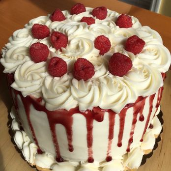 Nonna's Cakes - White velvet cake, cream cheese frosting, raspberry filling - Cupcakes Near Me Nonna's Cakes - White velvet cake, cream cheese frosting, raspberry filling - Cupcakes Near Me