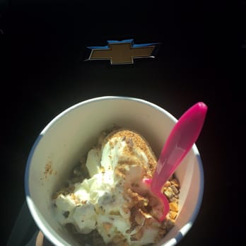 Yapple Yogurt - Cake batter with Heath bar pieces and marshmallow topping - Ice Cream & Frozen Yogurt Near Me - Wynnewood, Pennsylvania Yapple Yogurt - Cake batter with Heath bar pieces and marshmallow topping - Ice Cream & Frozen Yogurt Near Me - Wynnewood, Pennsylvania