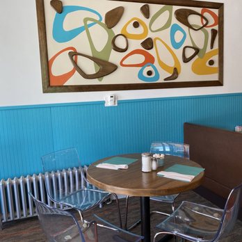 Painted Baker Cafe - Inside - Breakfast & Brunch Near Me - Putnam, Connecticut