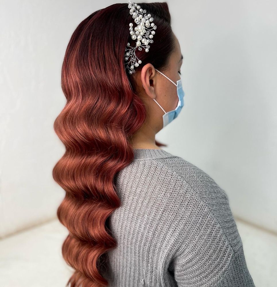 Styled by Alicia Santos Logo