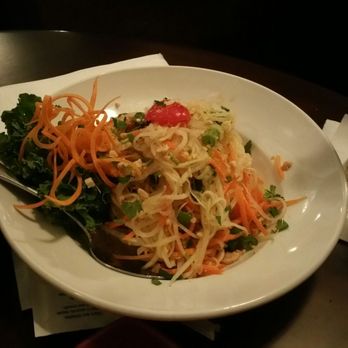 Cravin Thai - Papaya salad - Thai Near Me - Hamburg, New Jersey