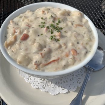 Finn's Fish House - Clam chowder - Seafood Near Me - Seaside, Oregon