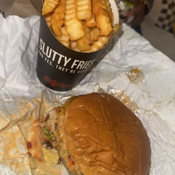 Slutty Vegan - Sloppy Toppy - Vegan Near Me - Baltimore, Maryland