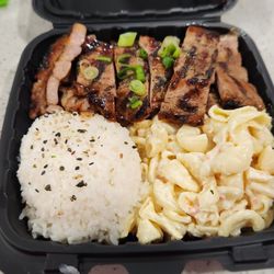 Big Bros Hawaiian Grill - Hawaiian Pork BBQ