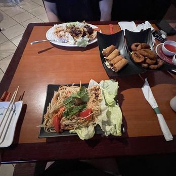 Pho 4 Star - Thai papaya Calamari Shaken beef - Vietnamese Near Me - Universal City, Texas Pho 4 Star - Thai papaya Calamari Shaken beef - Vietnamese Near Me - Universal City, Texas