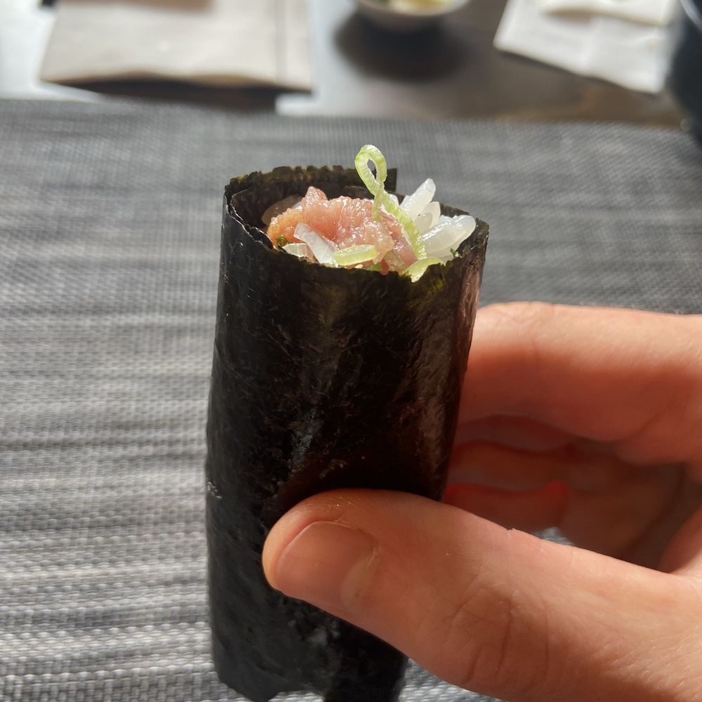 Omakase (hand roll)