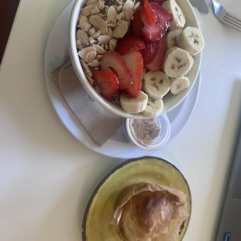 Midway Cafe and Coffee Bar - Oatmeal and key lime muffin - Breakfast & Brunch Near Me - Islamorada, Florida Midway Cafe and Coffee Bar - Oatmeal and key lime muffin - Breakfast & Brunch Near Me - Islamorada, Florida