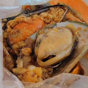 The Yummy Crab - Mussels with garlic butter sauce. - Seafood Near Me - Las Vegas, Nevada The Yummy Crab - Mussels with garlic butter sauce. - Seafood Near Me - Las Vegas, Nevada