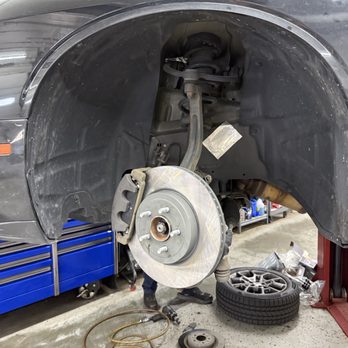 Accurate Auto - New front brake pad and rotor. - Auto Repair Near Me - Des Plaines, Illinois Accurate Auto - New front brake pad and rotor. - Auto Repair Near Me - Des Plaines, Illinois