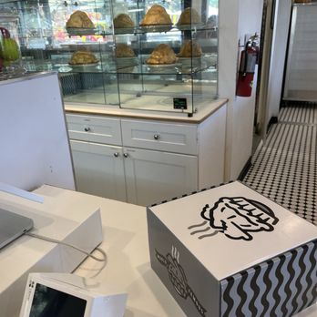 Apple Annie's - Bakeries Near Me - Oak Glen, California