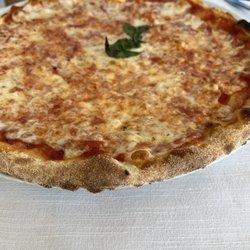 Prana Club - Margherita Pizza @ €6,50