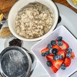 Oasis Cafe - Not the greatest oatmeal I've ever had in fact, far from it and a pathetic little dish of berries that's very expensive.