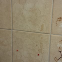 Hotel Sursee - Ein Blick in die Badezimmer zeigt das Alter.