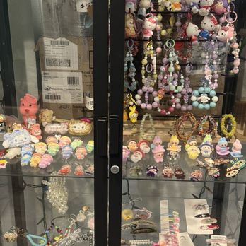 Just Tea - Cute display cabinet with gift items - Bubble Tea Near Me - Portland, Oregon