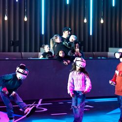 VR1 Arcade - 8 Player Arena