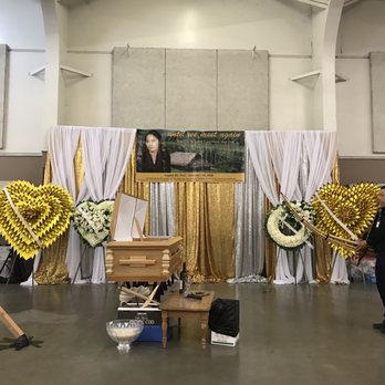 Mj's Jumpers - My grandma's Funeral theme colors Gold, White & Silver - Party Supplies Near Me - Stockton, California