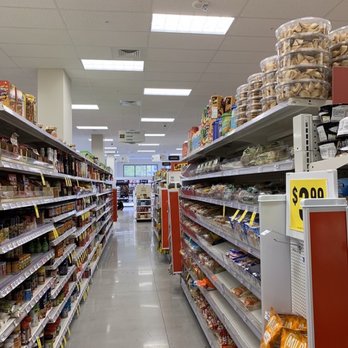 CVS - Clean and well-stocked shelves - Drugstores Near Me - Honolulu, Hawaii
