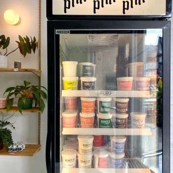 Honey’s - Ice Cream & Frozen Yogurt Near Me - Toronto, Ontario Honey’s - Ice Cream & Frozen Yogurt Near Me - Toronto, Ontario